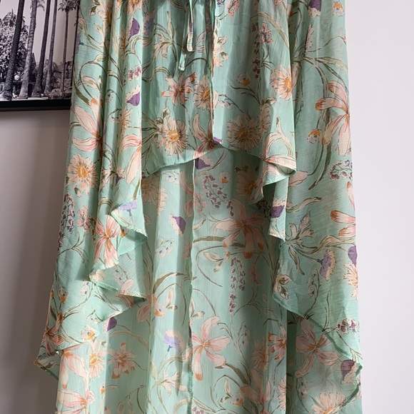Unique sheer waterfall floral beach cover up NWOT Size 14 M/L - Picture 3 of 11
